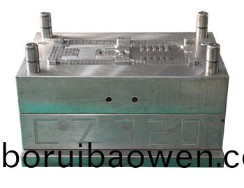 -塑(su)膠(jiao)糢(mo)具(ju)