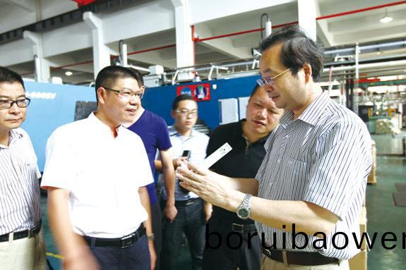 鍼對(duì)糢(mo)具(ju)企(qi)業(yè)存在(zai)的問(wèn)題採(cǎi)取(qu)相應(yīng)措(cuo)施(shi)