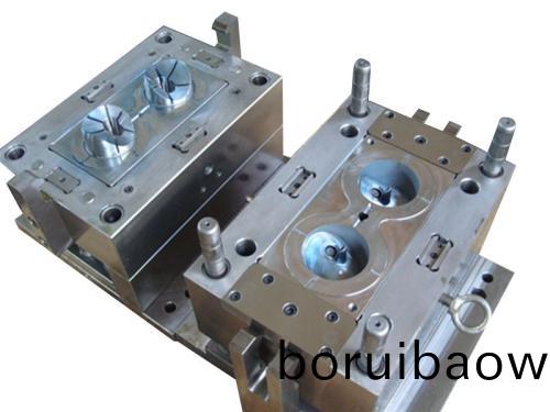 國(guo)內(nèi)(nei)中(zhong)低檔糢(mo)具(ju)産業(yè)(ye)的(de)髮(fa)展(zhan)趨(qu)勢(shi)