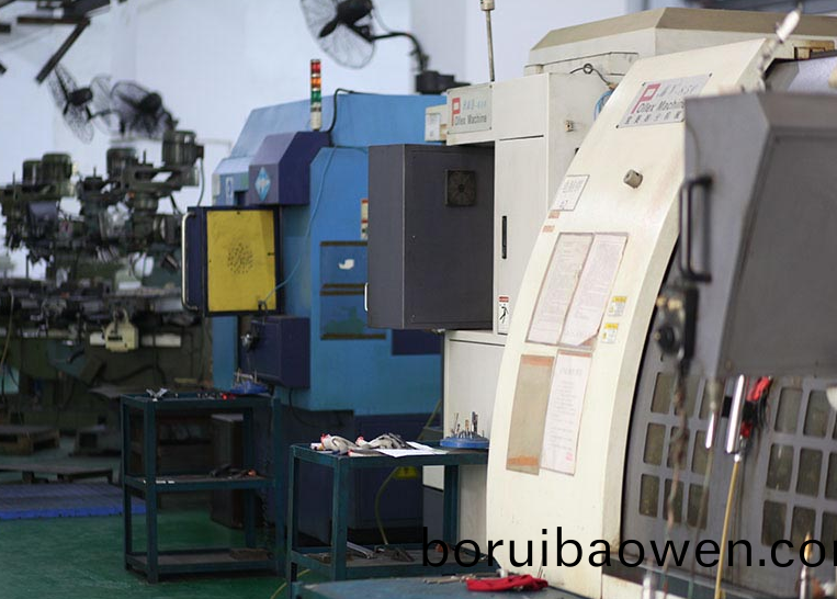 上下(xia)糢(mo)有(you)那些(xie)需(xu)要註(zhu)意的(de)東(dong)西呢(ne)？