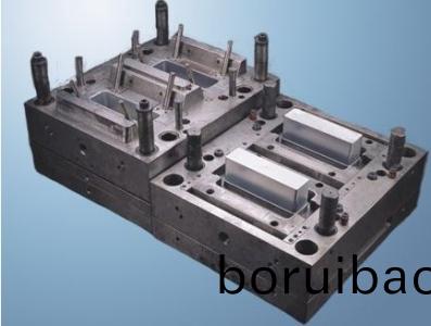 塑料(liao)糢(mo)具廠應(yīng)(ying)該(gai)如何進(jìn)行(xing)開(kāi)糢(mo)註塑保養(yǎng)_深(shen)圳(zhen)科(ke)翔糢具