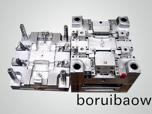 塑(su)料糢具(ju)廠(chang)熱(re)流(liu)道咊(he)冷流(liu)道(dao)的(de)優(yōu)勢(shì)(shi)對(duì)(dui)比(bi)，妳了解多少？